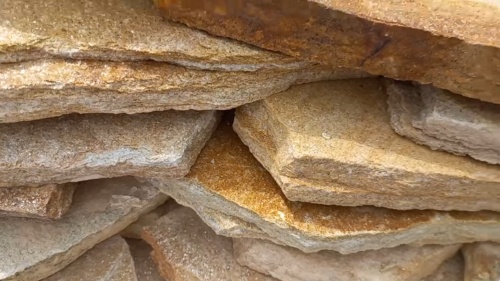 Плитняк златолит жёлтый золотистый для фасада 1,5-3см купить в Тюмени