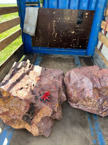 Ландшафтные глыбы красно-фиолетовые 200-1000 килограмм купить в Тюмени