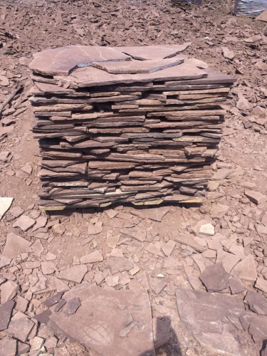 Плитняк лемезит бордовый для цоколя 1,5-2 см купить в Тюмени