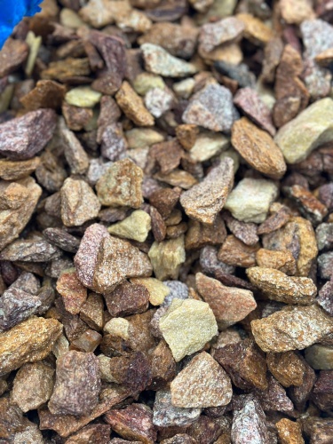 Златолит персиковый декоративная каменная крошка купить в Тюмени