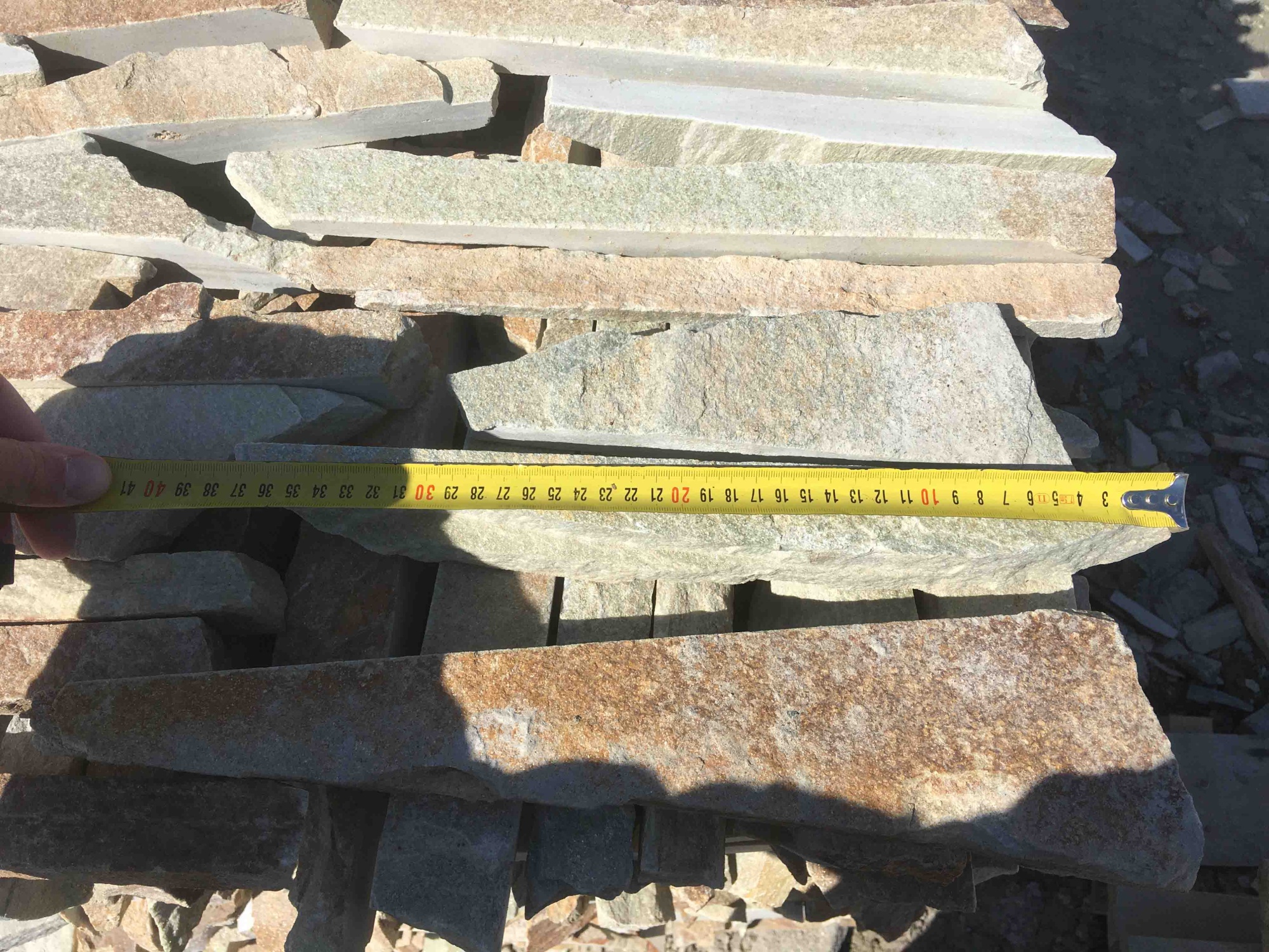 Горбушка златолит золотистый для облицовки купить в Тюмени