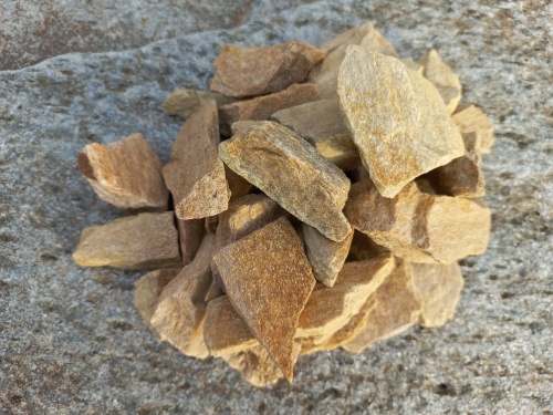 Златолит жёлтый декоративная каменная крошка купить в Тюмени