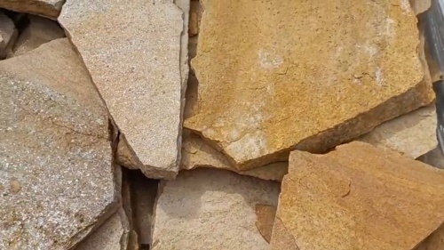 Плитняк златолит жёлтый для цоколя купить в Тюмени