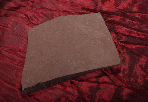 Плитняк лемезит бордовый для цоколя 1,5-2 см купить в Тюмени