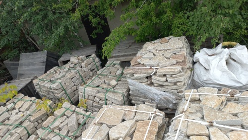 Гранитный плитняк галтованный для парковки купить в Тюмени