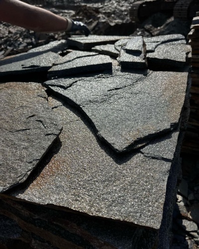 Плитняк златолит серебристый для фасада купить в Тюмени