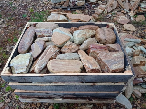 Златолит жёлтый, жёлто-зелёный глыбки и валуны для ланшафтного дизайна купить в Тюмени