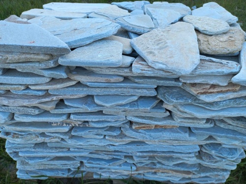 Плитняк златолит зелёный галтованный для цоколя купить в Тюмени