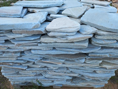 Плитняк златолит зелёный галтованный для цоколя купить в Тюмени