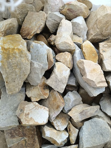 разноцветный щебень кварц